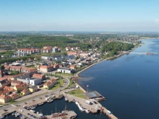 by-centrum-fjord-gammel-havn-holbaek-dag-dronefoto-tslfilm-tsl-film-ID107 by-centrum-fjord-gammel-havn-holbaek-dag-dronefoto-tslfilm-tsl-film