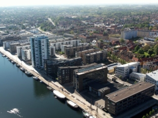 by-centrum-fjord-havn-Krags Brygge-fjordtårnet-holbaek-dag-dronefoto-tslfilm-tsl-film-ID113 by-centrum-fjord-havn-Krags Brygge-fjordtårnet-holbaek-dag-dronefoto-tslfilm-tsl-film