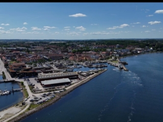 holbæk-sejler ind-by-centrum-fjord-orøfærge-tslfilm-tsl-film-ID 033 holbæk-sejler ind-by-centrum-fjord-orøfærge-tslfilm-tsl-film