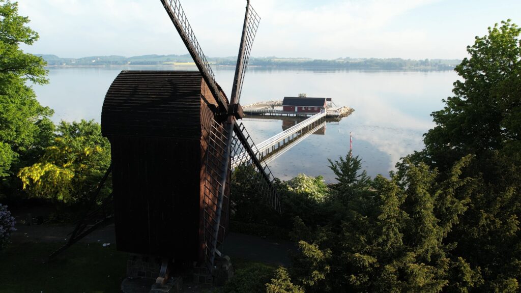 holb&aelig;k-stubm&oslash;llen-s&oslash;badet-venedi-fjord-dronefoto-tslfilm-tsl-film